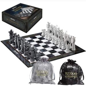 Warner Bros. Harry Potter Wizard Chess Set - Black and White